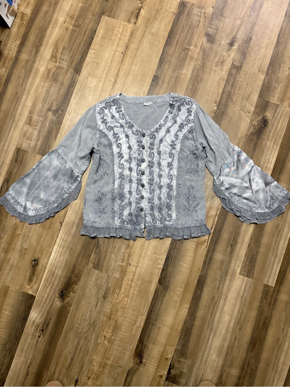Bohemian Lace-Trim Button Front Top - Gray and Silver Flowy Sleeves L / XL Rayon